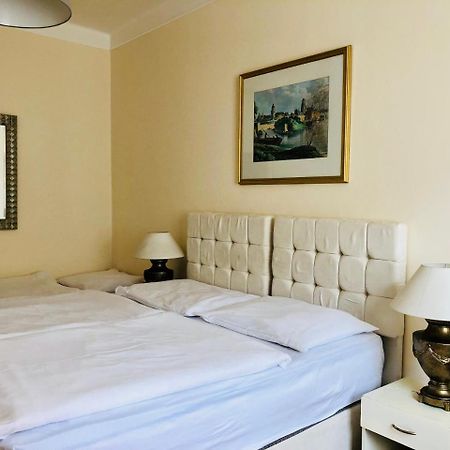 Hotel Mira Inn Praga Zewnętrze zdjęcie