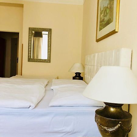 Hotel Mira Inn Praga Zewnętrze zdjęcie
