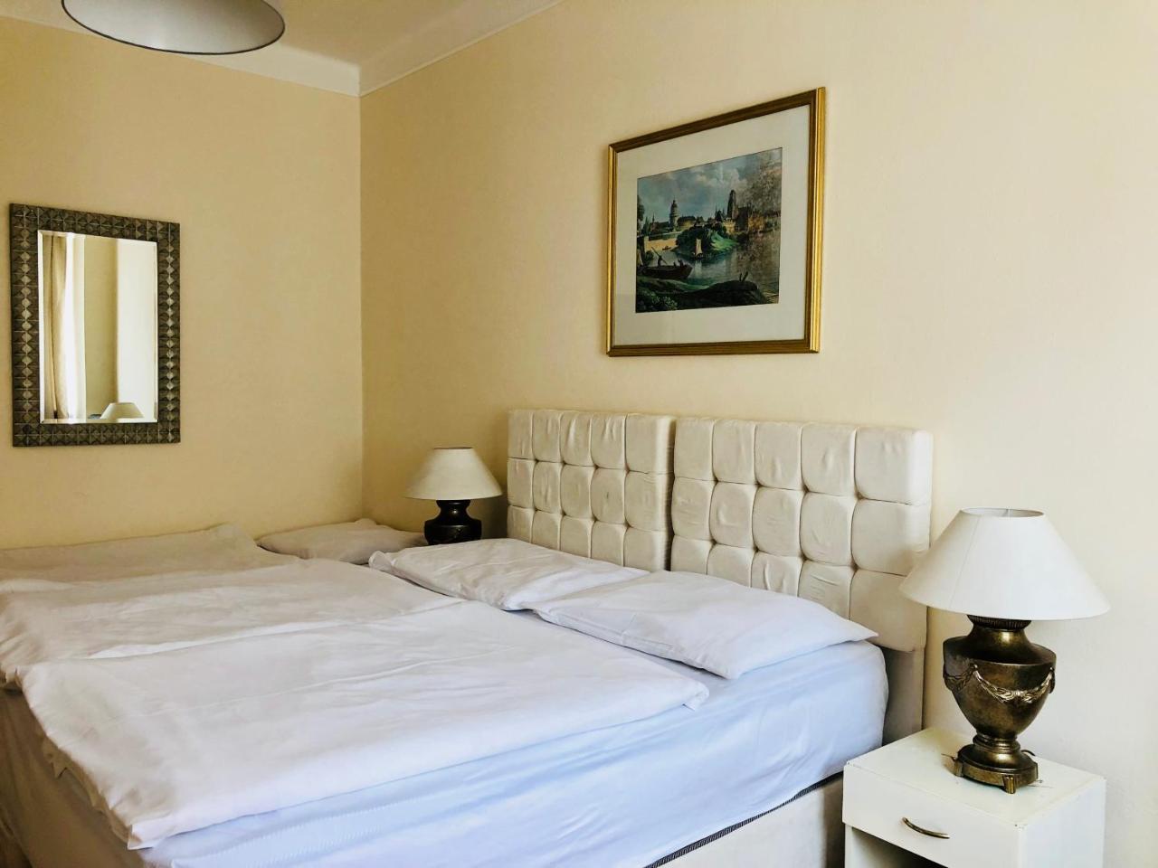 Hotel Mira Inn Praga Zewnętrze zdjęcie