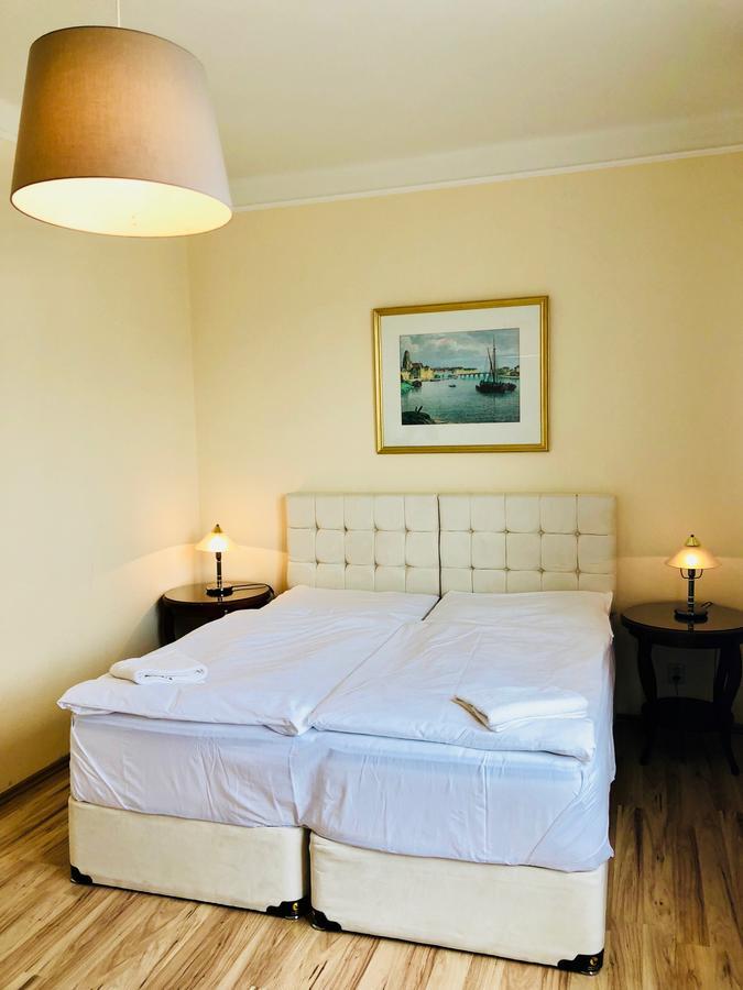 Hotel Mira Inn Praga Zewnętrze zdjęcie