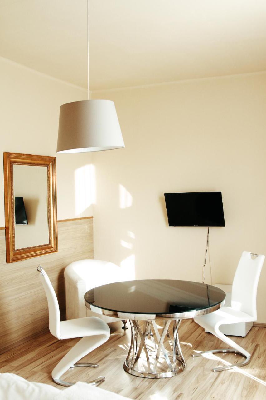 Hotel Mira Inn Praga Zewnętrze zdjęcie