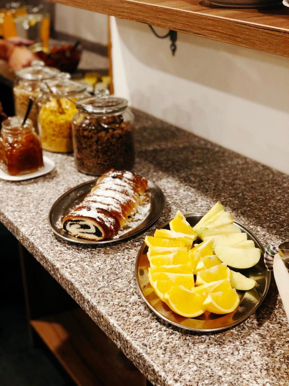Hotel Mira Inn Praga Zewnętrze zdjęcie